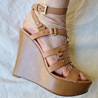 Sandali GUESS pelle color cuoio, N.36