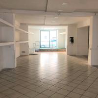 Locale Commerciale Bottega una Luce viaMessina