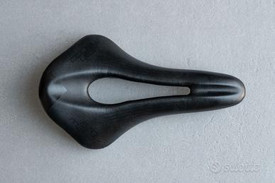 Sella San Marco Shortfit con carrello in carbonio