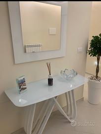 Consolle moderna in vetro bianco con base design –