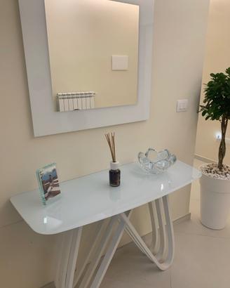 Consolle moderna in vetro bianco con base design –