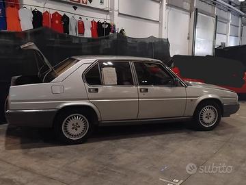 alfa 90 2.5 quadrifoglio oro 