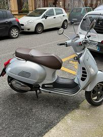 vespa gts 300