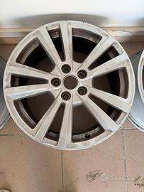Cerchi in lega ford 17”