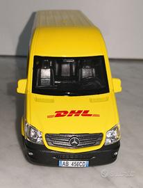 MERCEDES SPRINTER DHL CORRIERE 1/36 DIE-CAST