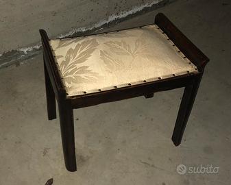 Poggiapiedi in legno