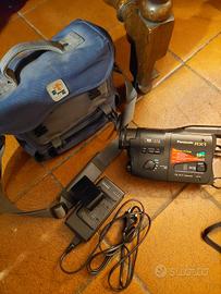 Videocamera Panasonic NV-RX1 VHS-C con custodia
