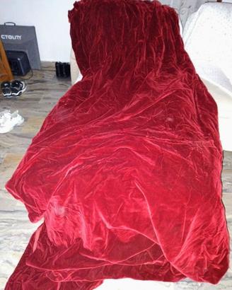velluto rosso bordeaux, mq 8,90, cucitura a tenda
