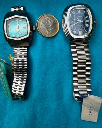Due orologi anni 70.