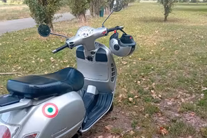 vespa 200gt