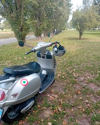 vespa 200gt