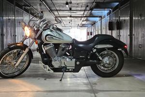 Honda Shadow vt750