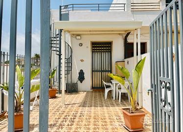 Casa vac. fronte mare10mt Avola SR 3453533610