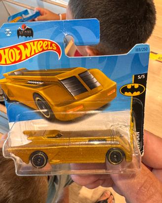 Batmobile gold hotwheels 169/250