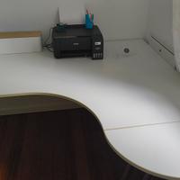 Ampia scrivania Ikea