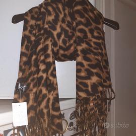 Sciarpa leopardata in cachemire 