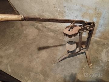 tappatrice manuale 