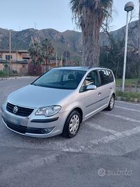 Volkswagen Touran cilindrata 1900 diesel 105 caval