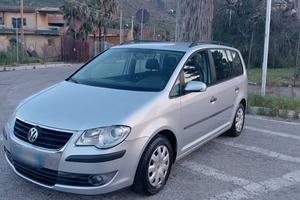 Volkswagen Touran cilindrata 1900 diesel 105 caval