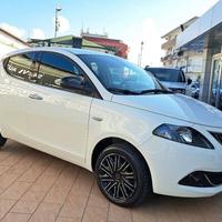 Lancia Ypsilon 1.0 FireFly 5 porte S&S Ecochi...