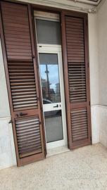  porte interne finestre e radiatori.