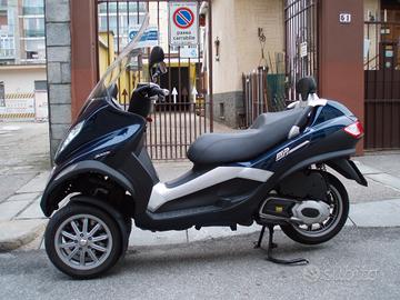 Piaggio MP3 300 RL patente A2