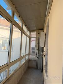Veranda per balcone L. 6,5m. H. 2,15m. Smontata