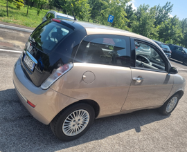 Lancia y 2008