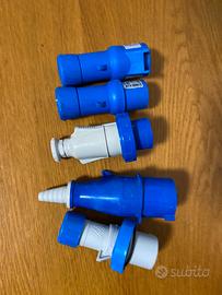 Prese industriali CEE blu 230V (16A/32A) – 5 pezzi