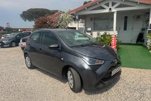 Toyota Aygo Connect 1.0 VVT-i 72 CV 5 porte x-fun