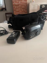 Videocamera compact vhs jvc 18 x