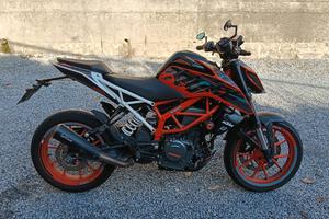 KTM Duke 390 anno 2019  