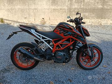 KTM Duke 390 anno 2019  