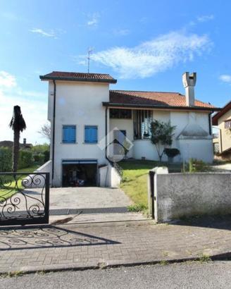 VILLA SINGOLA A ERACLEA