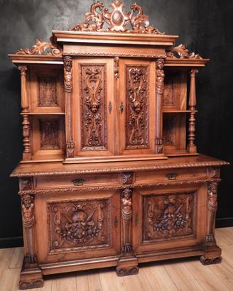 Antica Credenza Rinascimentale
