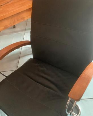 Sedia Poltrona da ufficio con braccioli in legno