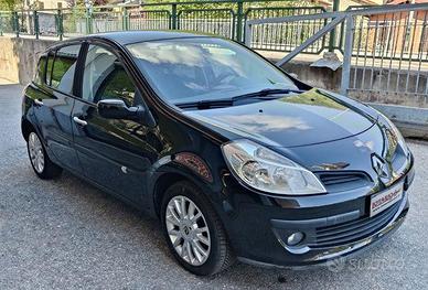 RENAULT Clio III 1.5 dCi Diesel IENE