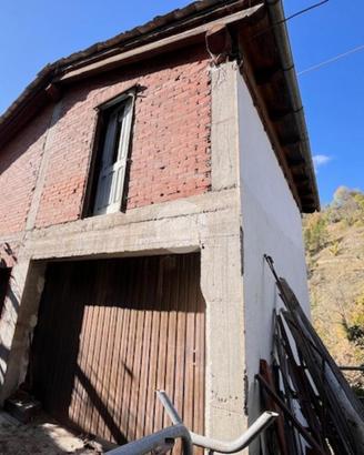CASA INDIPENDENTE A INTROD