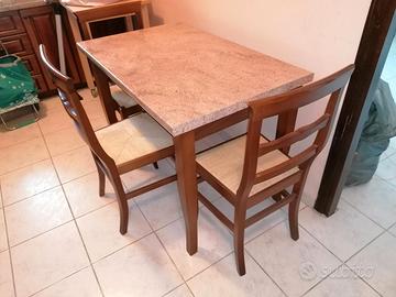Tavolo con 3 sedie