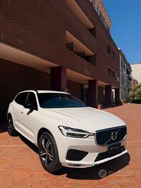 Volvo XC 60 XC60 B4 (d) AWD Geartronic R-design