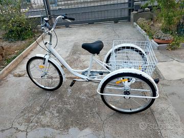 𝐁𝐈𝐂𝐈𝐂𝐋𝐄𝐓𝐓𝐀 𝐀 𝟑 𝐑𝐔𝐎𝐓𝐄 𝟐𝟒”  NUOVA