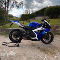 Gsx r 750