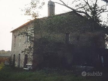 Rustico / Casale di 240 m² con più di 5 locali e b
