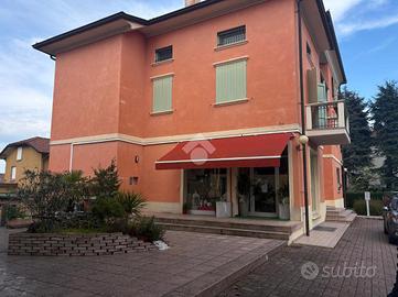 3 LOCALI A QUATTRO CASTELLA