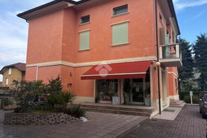 3 LOCALI A QUATTRO CASTELLA