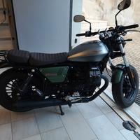 Moto Guzzi V9 Bobber Centenario 