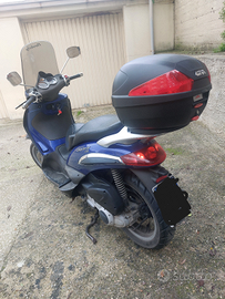 Piaggio Beverly 250