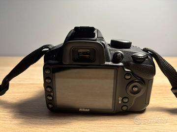 Nikon D3200. Trattabile