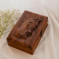 Scatola portagioie in palissandro con cavallo