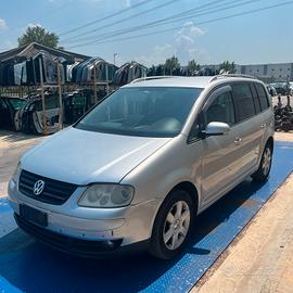 Volkswagen Touran 2006 2.0 TDI BKD PER RICAMBI
